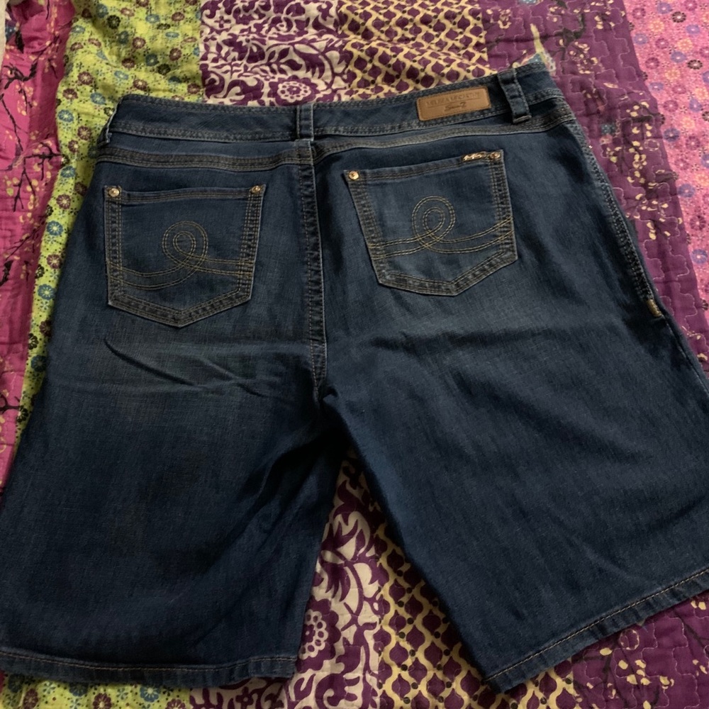 Seven jean shorts size 20